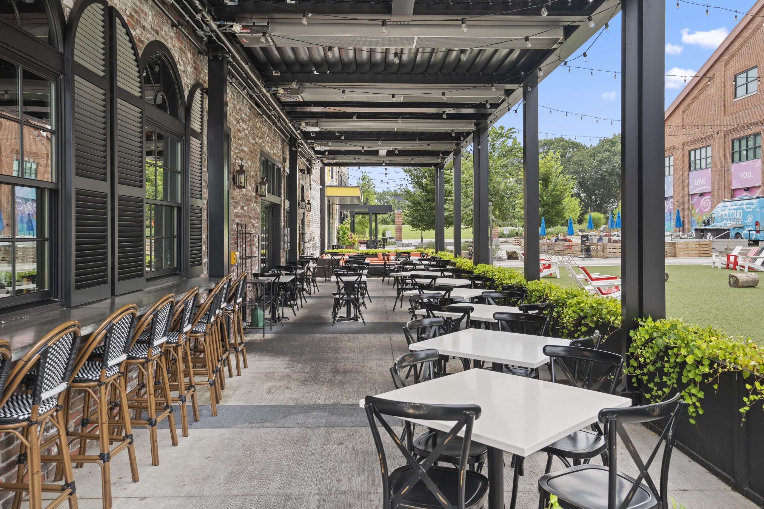 Buttermilk & Bourbon outdoor patio (outdoor restaurants Boston suburbs)